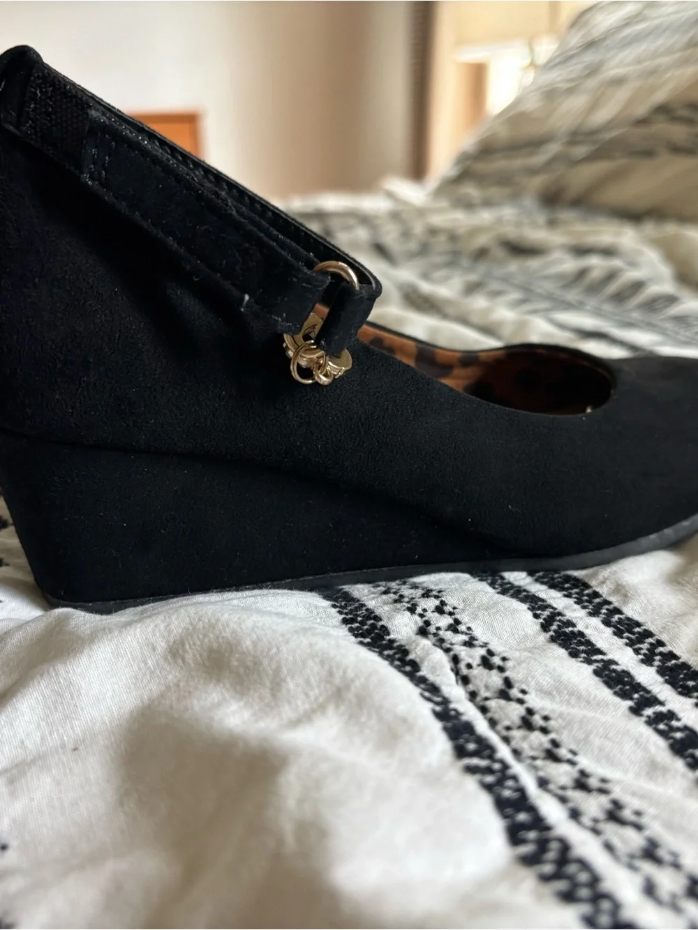 Girls Jellypop Black Ankle-Strap Wedge Dress Shoes NWOT size 1
